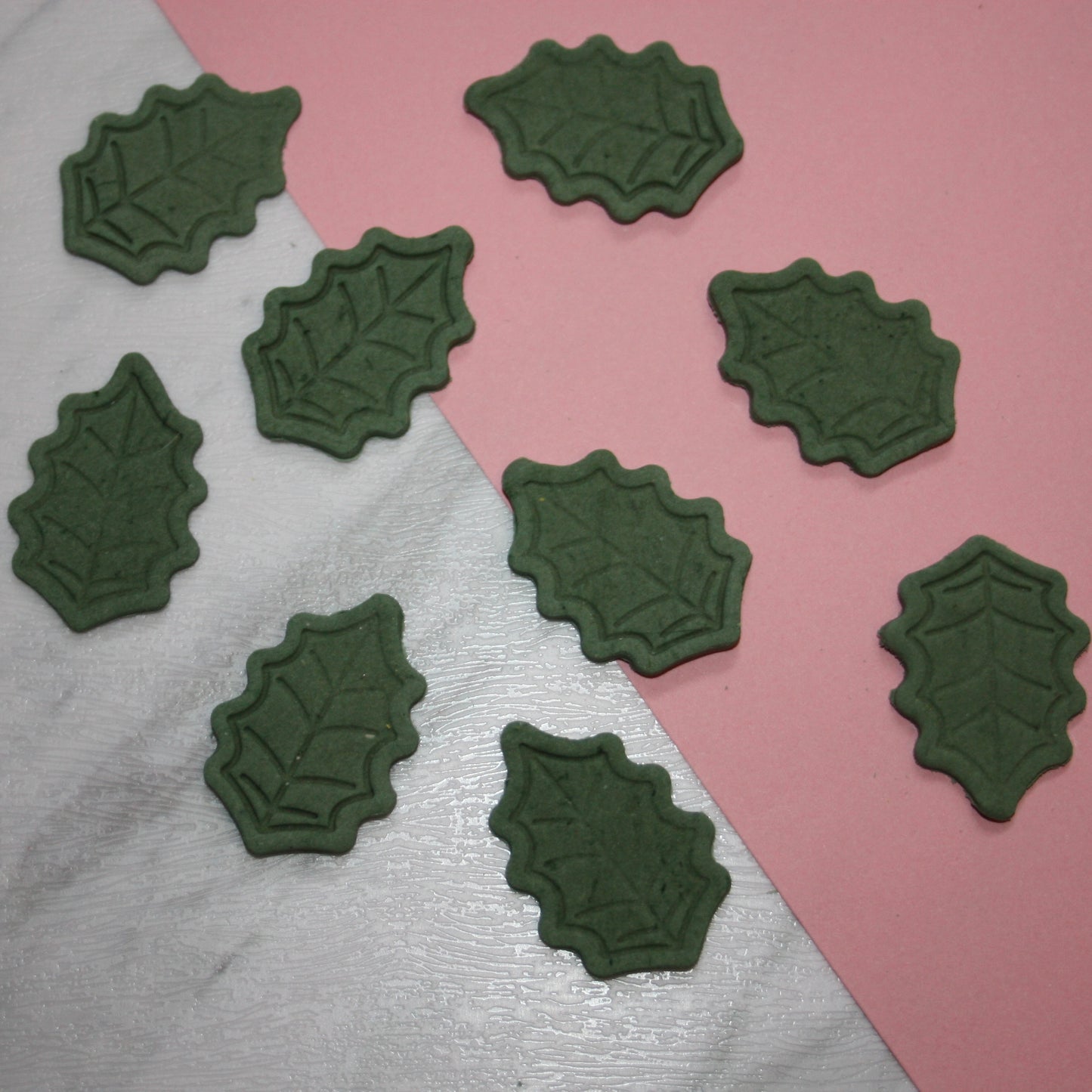 Mini Leaf Bikkies